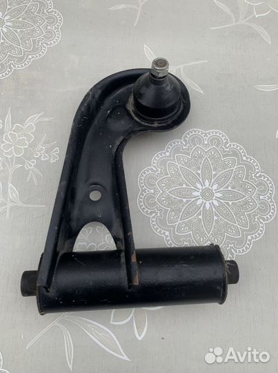 Рычаг на мерседес