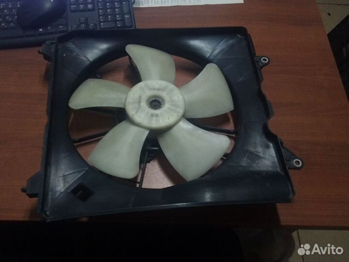 Вентилятор охлаждения Хонда Аккорд 8 19015R60U01