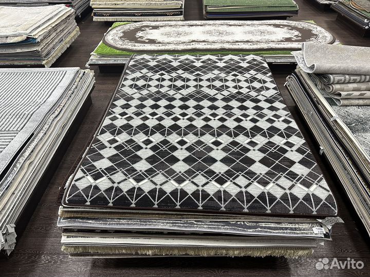 Ковер новый 1.6х2.3