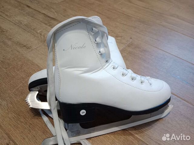 Коньки фигурные