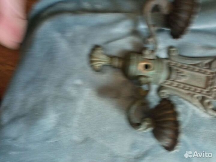 Бронзоаые подсвечники