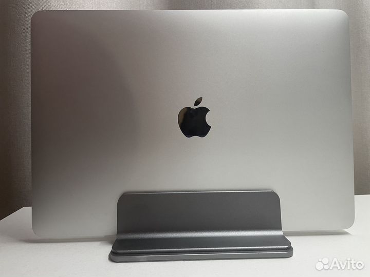 Macbook Pro 13.3 M1 16/256 гб