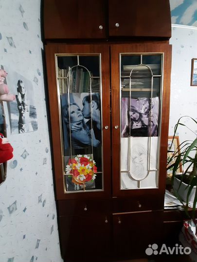 Продается книжный шкаф