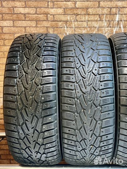 Nokian Tyres Hakkapeliitta 7 215/60 R16
