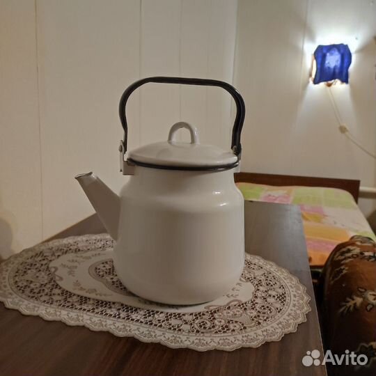 Чайник эмалированный белый
