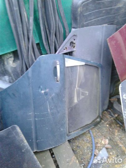 Дверь правая на Иж оду 2126