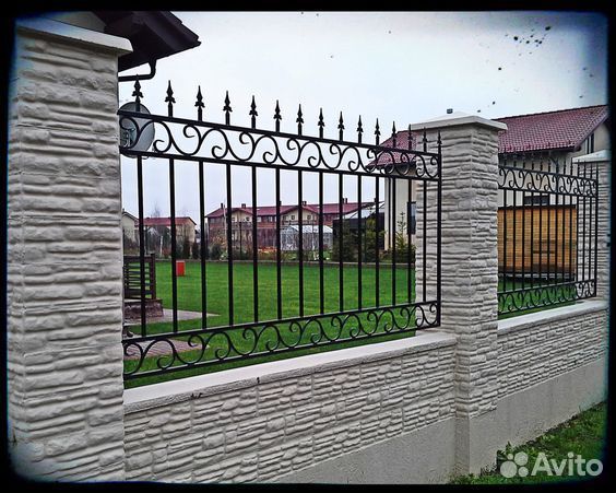 Забор кованый