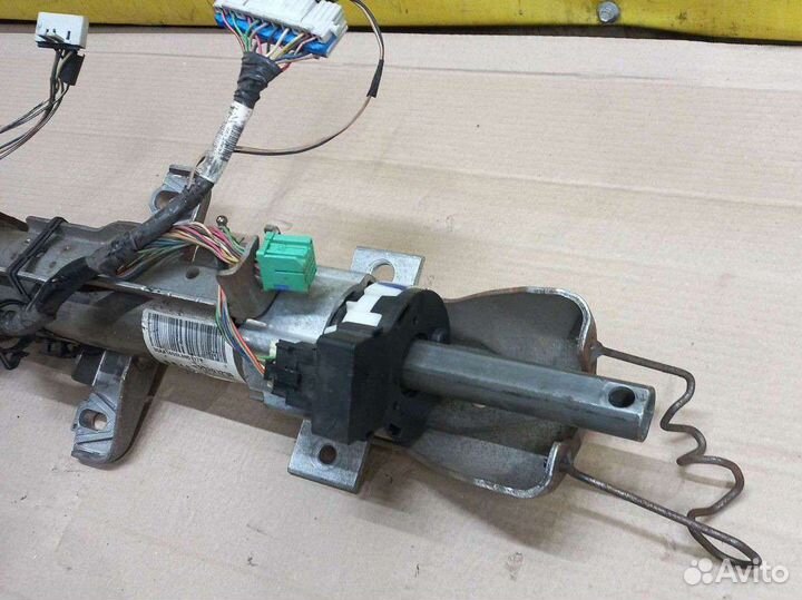 Рулевой вал Кадиллак Эскалейд 3