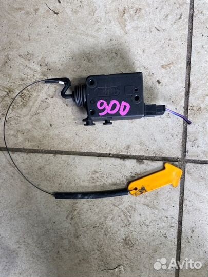 Активатор замка крышки бензобака Saab 900