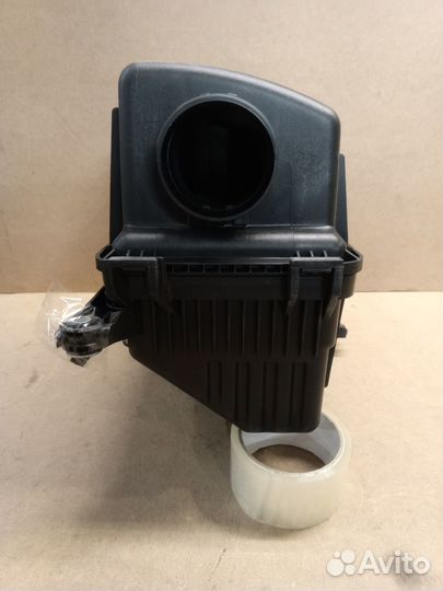 Корпус воздушного фильтра Hyundai 281103Z100