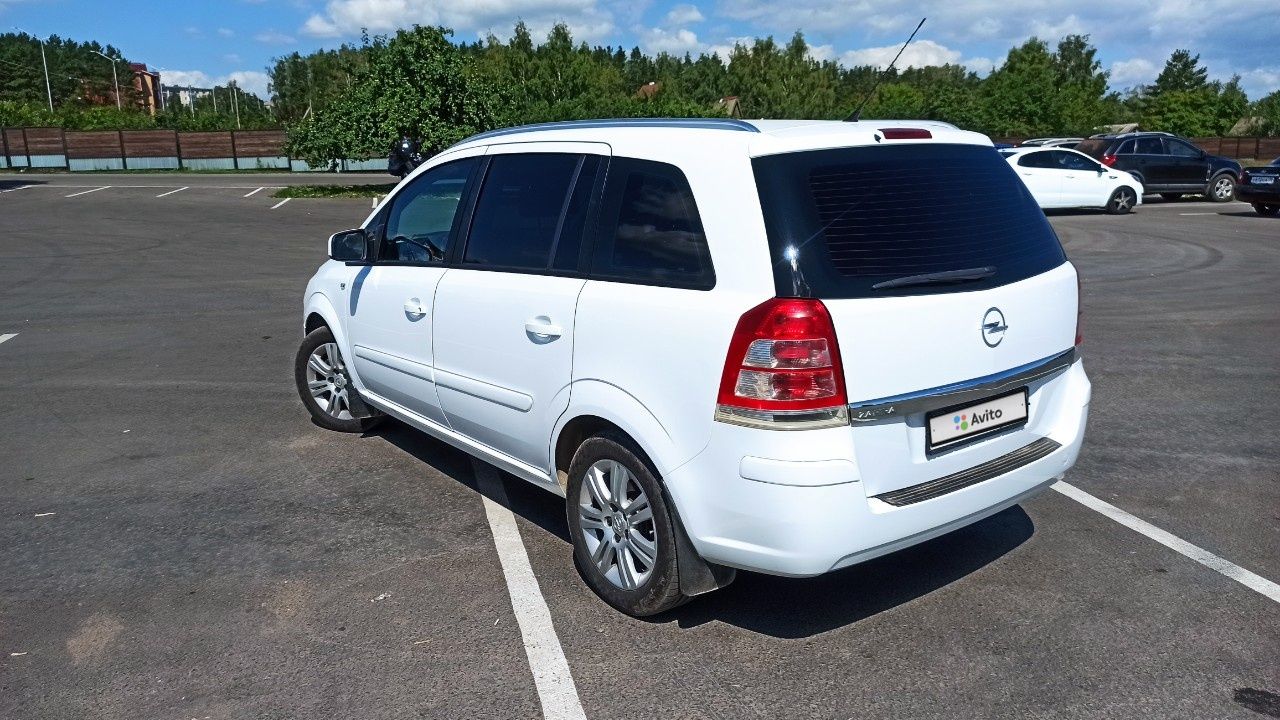Opel Zafira: фото владельца