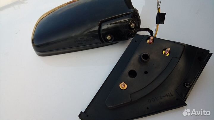 Зеркало правое Mitsubishi Lancer Cedia 2000-2003г