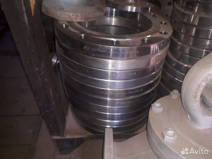 Предлагаем фланцы