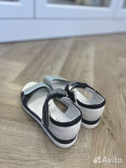 Босоножки для девочки