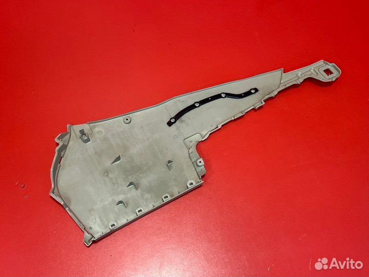 Накладка консоли между сидений правая Lexus Lx570