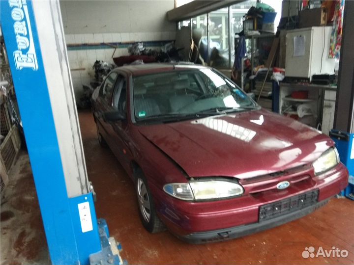 Разбор на запчасти Ford Mondeo 1