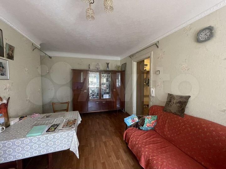 3-к. квартира, 55 м², 1/4 эт.