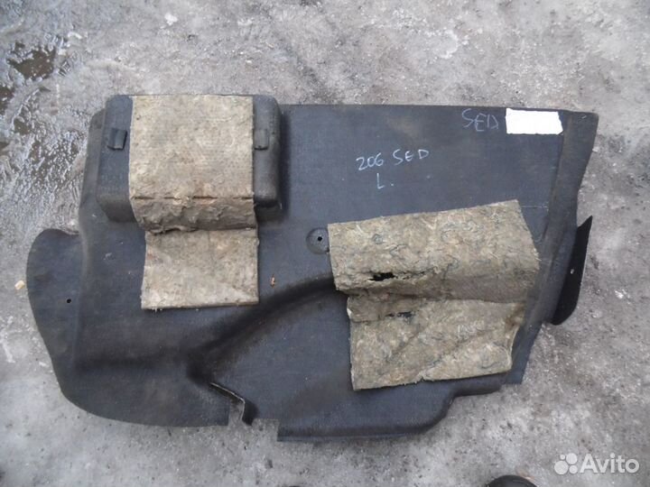 Обшивки багажника боковые Пежо 206 седан