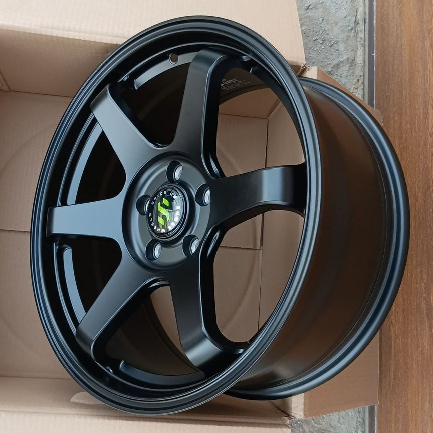 Литые диски Rays Volk Racing 8×R18 5×114.3