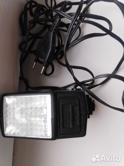 Зеркальный фотоаппарат Зенит ET + Фотоспышка