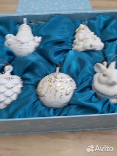 Елочные игрушки