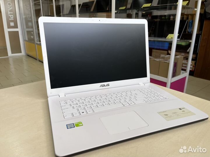 Белоснежный Asus 17 дюймов/6GB/SSD/MX110