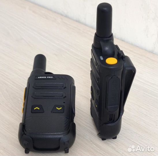 Рация с наушником, радиостанция с гарнитурой