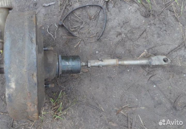 Вакуумный усилитель Opel Vectra A седан C16NZ 1989