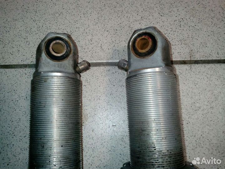 Передние амортизаторы Yamaha v-max 700sx