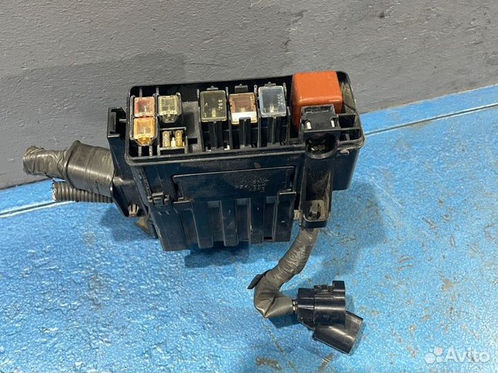 Блок предохранителей Toyota Estima R40