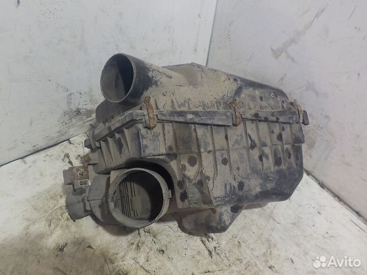 Корпус воздушного фильтра volvo 850