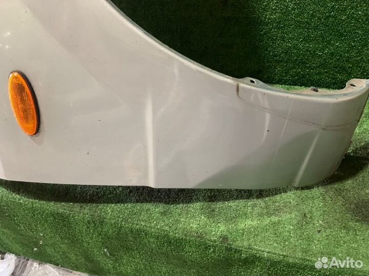 Крыло переднее правое Mazda Familia BJ5P