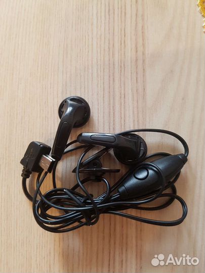 Гарнитура micro-USB
