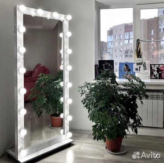 Гримёрное зеркало с подсветкой