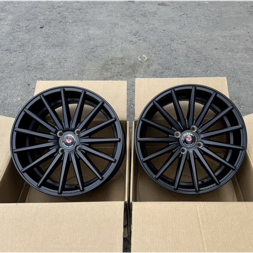 Литые диски Vossen VFS-2 7.5×R17 4×100