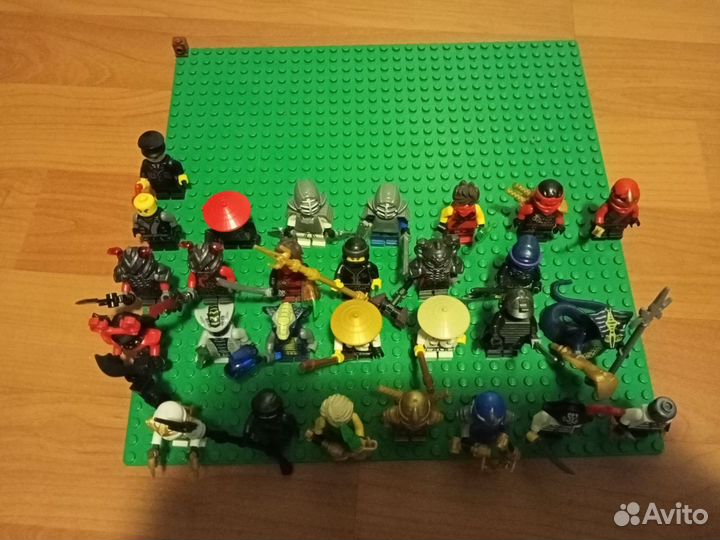Lego Ninjago minifigures