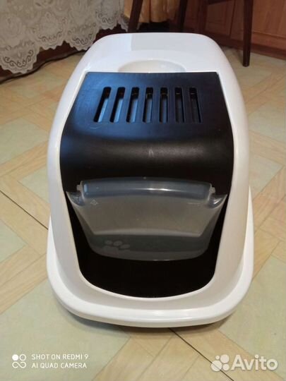 Закрытый туалет для кошек