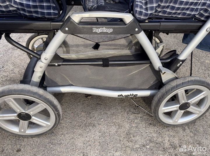 Коляска для двойни и погодок Peg Perego Duette