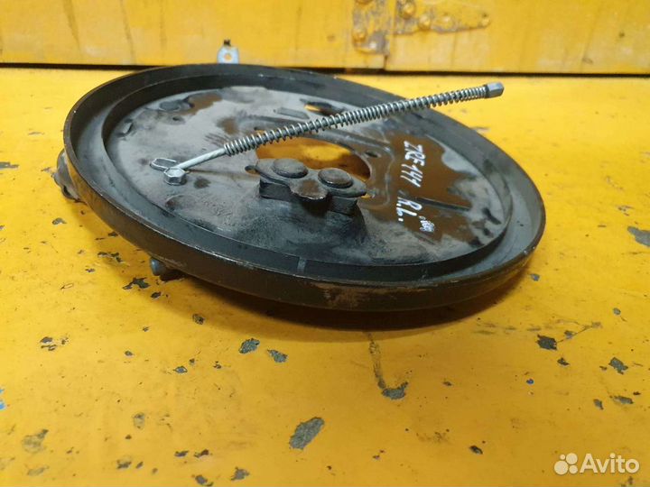 Трос ручника стояночного тормоза ZRE142 toyota