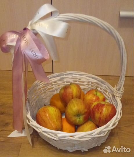 Корзина плетеная для подарков