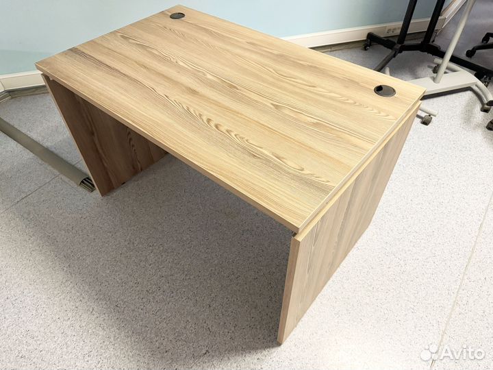 Офисные столы