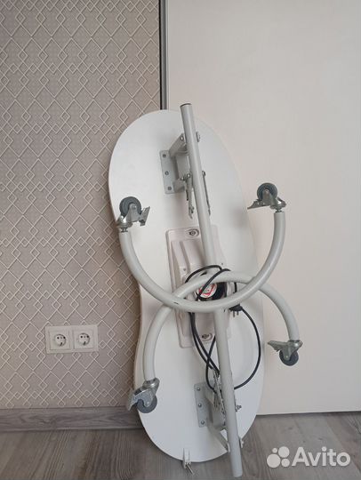 Маникюрный стол с вытяжкой складной