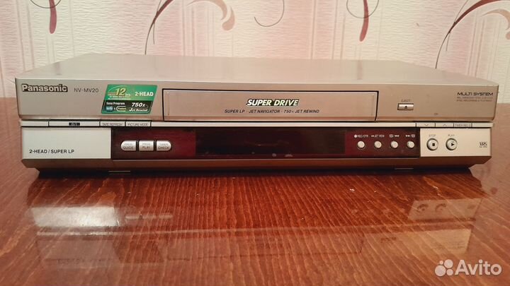 Видеомагнитофон panasonic