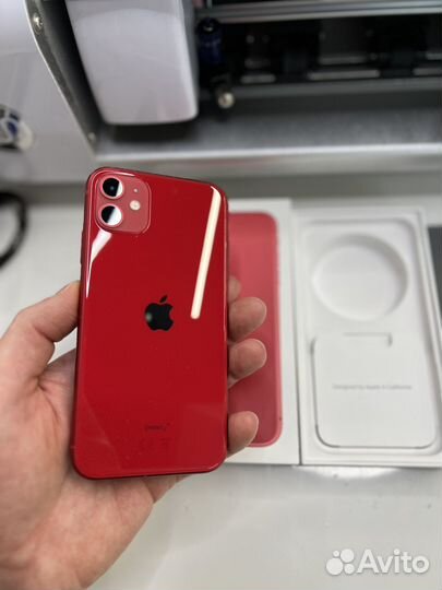 iPhone 11, 64 ГБ