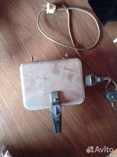 Электрическая вафельница СССР