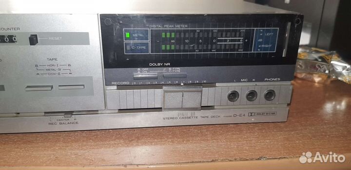 Кассетная дека hitachi d-e4