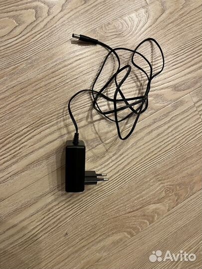 Робот пылесос scarlett