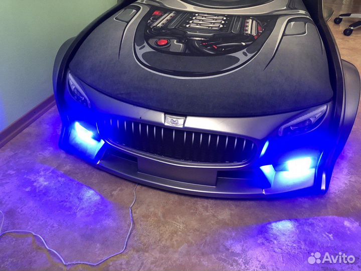 Детская кровать машина с подсветкой