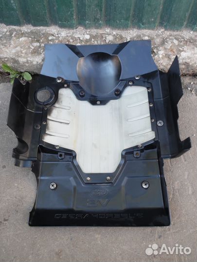 Декоративная крышка двигателя Рендж Ровер 3