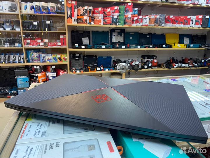 Ноутбук HP omen 17-AN033UR